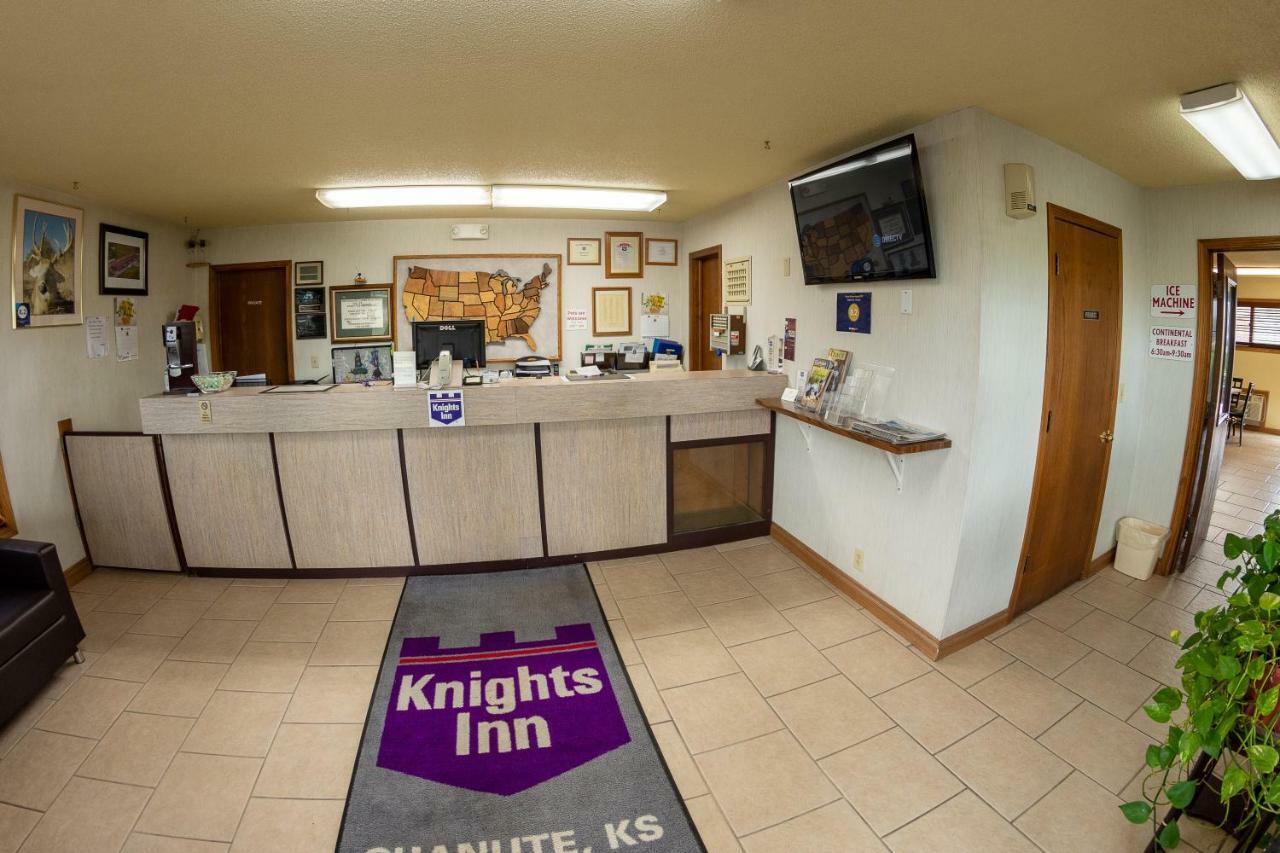Knights Inn - Chanute Zewnętrze zdjęcie